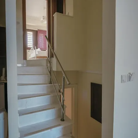 Sara Amazing Sea View Maisonette