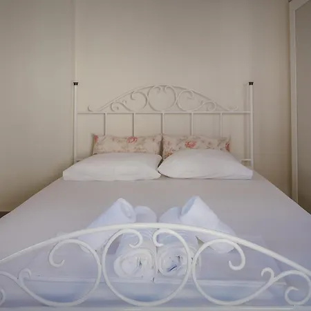 Sara Amazing Sea View Maisonette Holiday home *